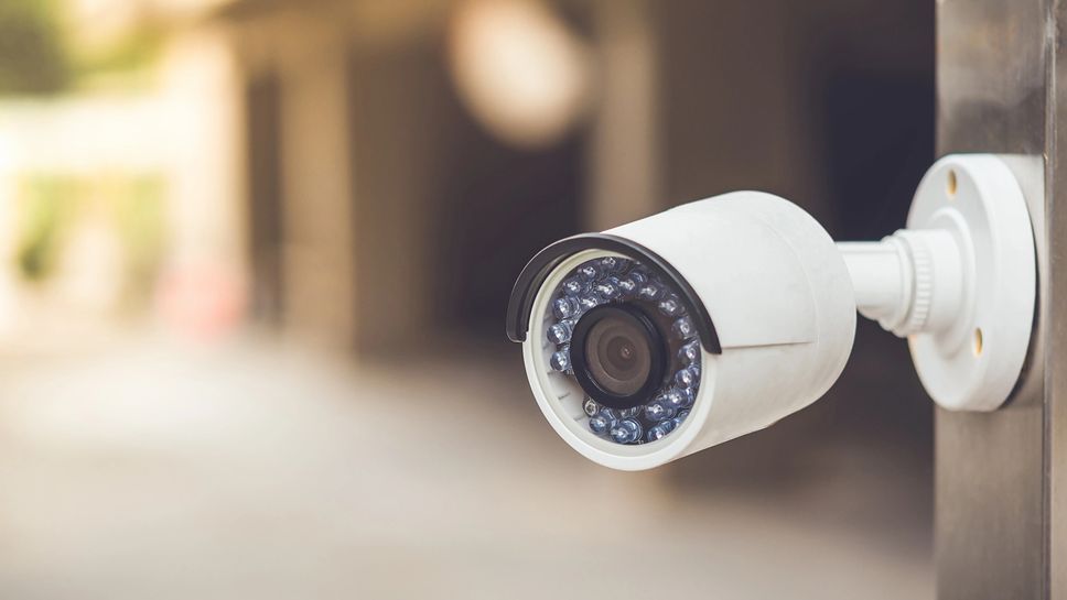 Por qué no usar una cámara de seguridad falsa? - Blog Prosegur