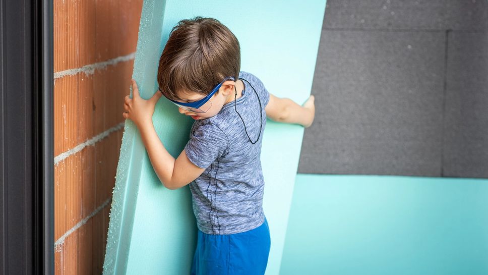 Cómo aplicar aislante térmico y acústico a una pared?